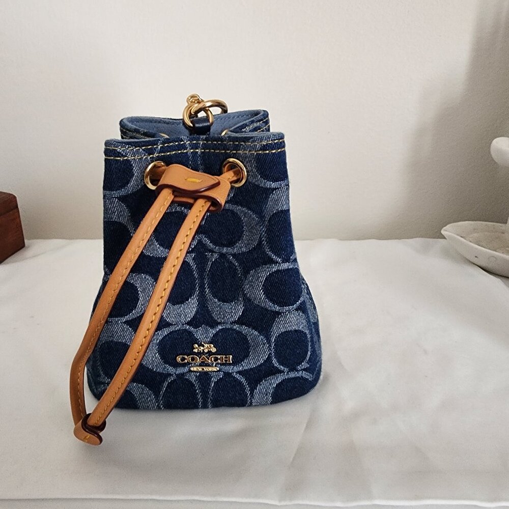 Coach Drawstring Wristlet In Signature Denim